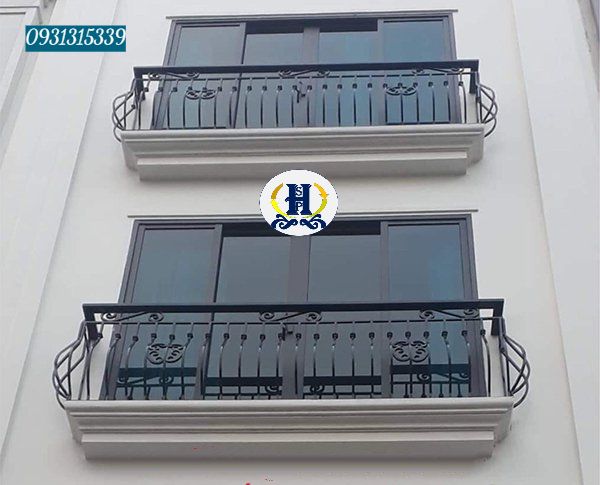 lan can ban công đơn giản hiện đại hsp