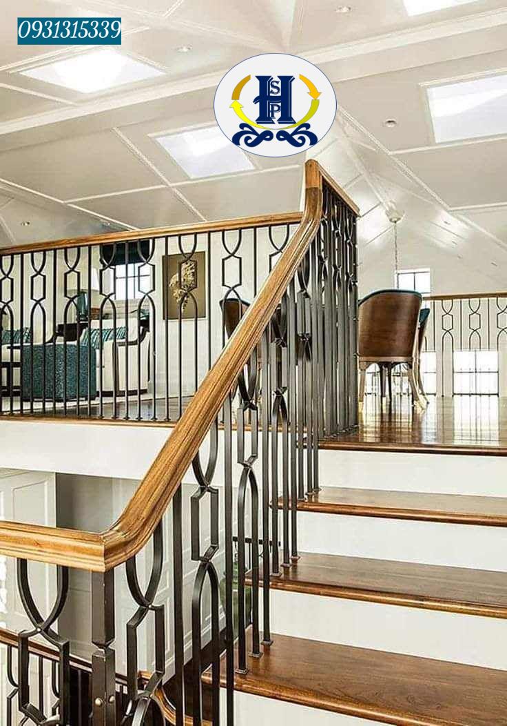 cầu thang sắt tay vịnh gỗ đẹp hsp
