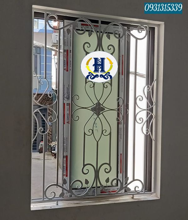 khung cửa sổ bằng sắt đẹp hsp