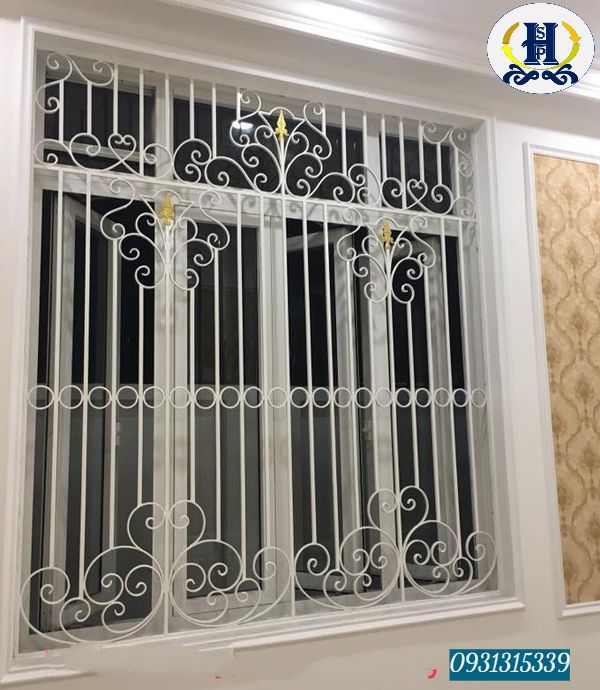 khung cửa sổ bằng sắt mỹ thuật hsp